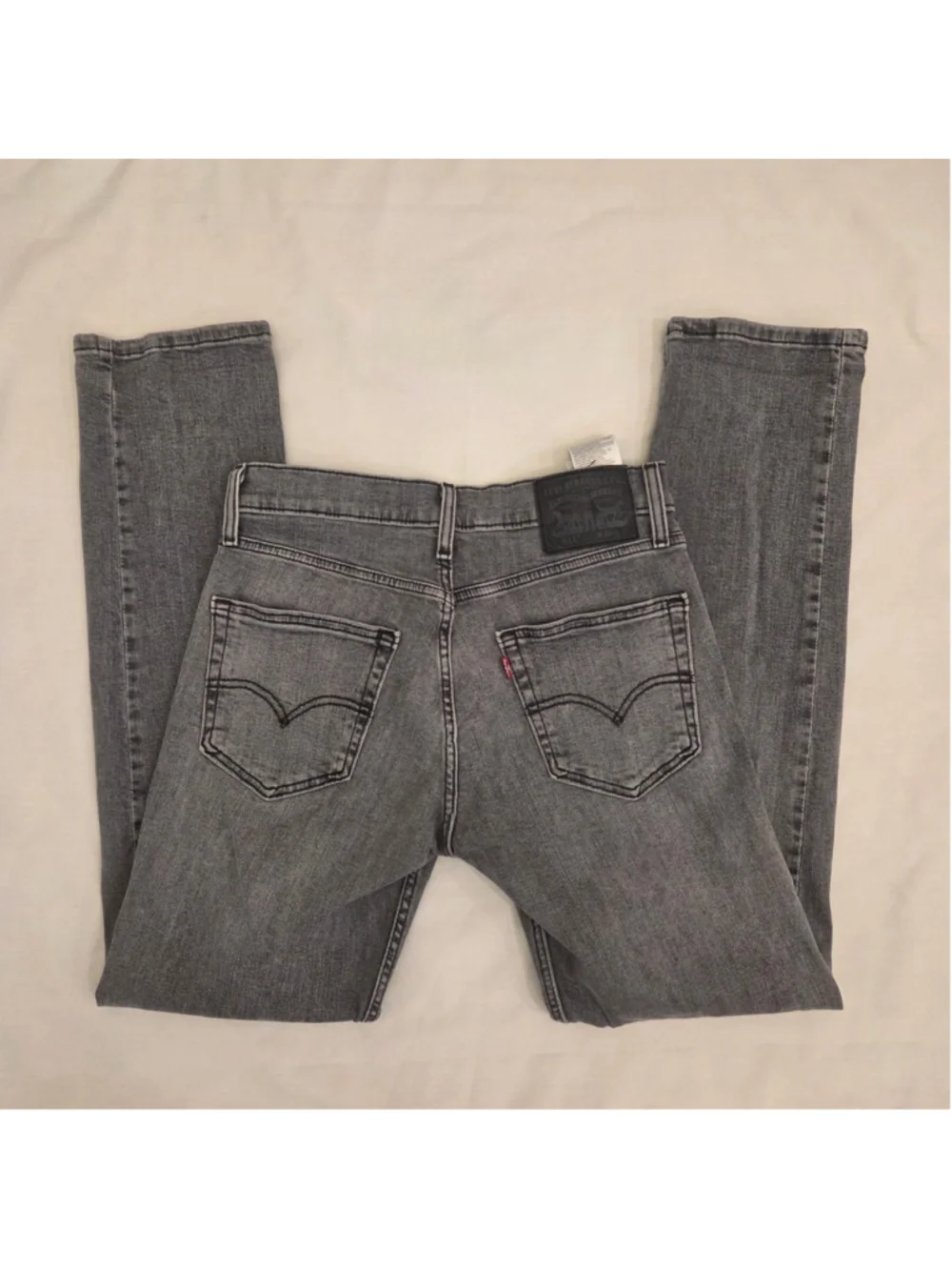 Men's Levi's Gray Slim Straight Jeans size 30/32